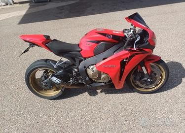 CBR 1000 R 