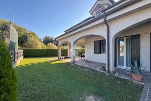 VILLA SINGOLA A VESCOVANA