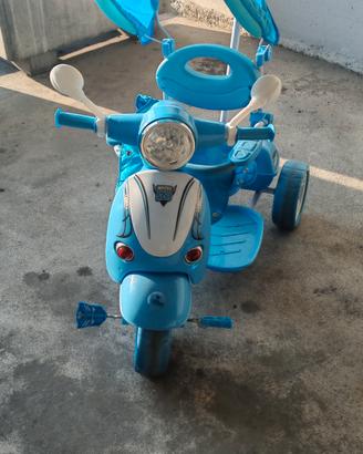 triciclo x bambini vespa azzurra