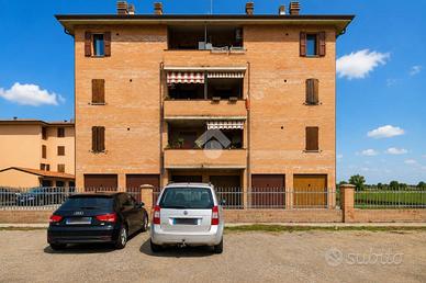 2 LOCALI A CASTELFRANCO EMILIA