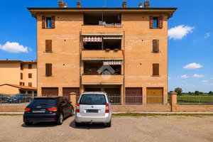2 LOCALI A CASTELFRANCO EMILIA