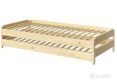 letto impilabile IKEA UTÅKER con 2 materassi