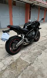Moto sportiva Honda CBR 650F
