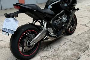 Moto sportiva Honda CBR 650F