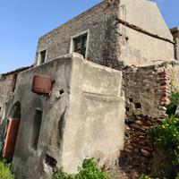 Fabbricati rustici con giardino - Bocale (RC)