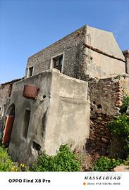 Fabbricati rustici con giardino - Bocale (RC)