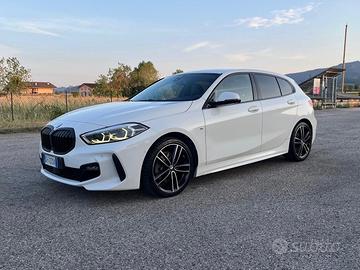 Bmw 118 118d 5p. Msport