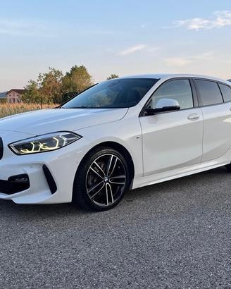 Bmw 118 118d 5p. Msport