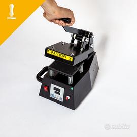 Mini termopressa 12x12 cm compatta e leggera