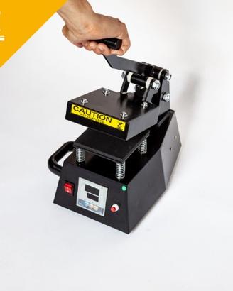 Mini termopressa 12x12 cm compatta e leggera