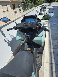 Scooter tricyti 300