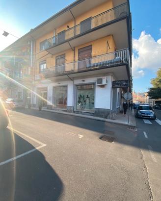 Locale commerciale a destinazione d'uso