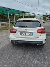 Mercedes gla
