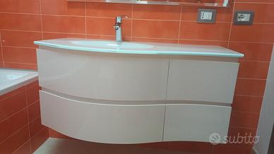 Mobile Bagno Sospeso 