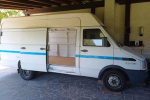 Iveco Daily 35-8 (1993) – Autocarro versatile