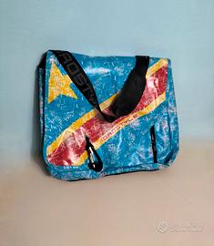 Borsa  per Notebook con tracolla in poliuretano 