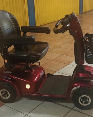 scooter elettrico per anziani e disabili 