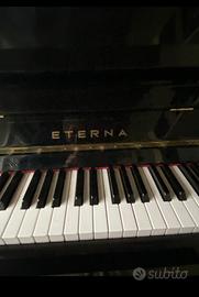 pianoforte Eterna by Yamaha