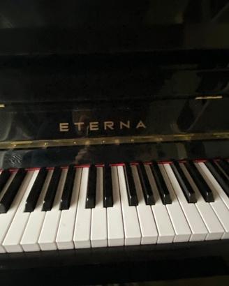 pianoforte Eterna by Yamaha