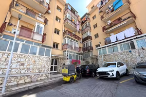 4 LOCALI A CASTELDACCIA