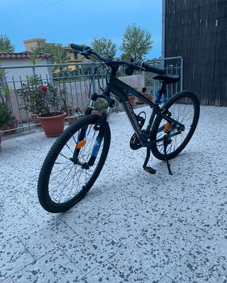 Bicicletta Rockrider st100