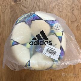 Adidas - Pallone da calcio UEFA Champions 2011-12