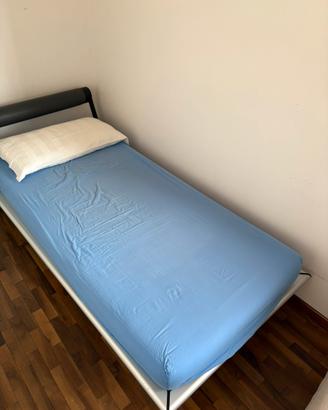 Letto e materasso singolo