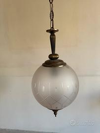 Lampadario in vetro a sfera