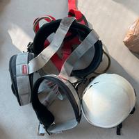 Imbracatura e casco di protezione Camp