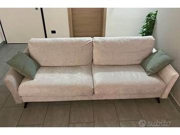 Divano nuovo