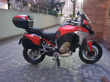 Ducati multistrada v4s travel & radar