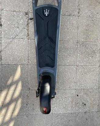 Monopattino elettrico Maserati