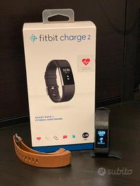 Fitbit Charge 2 L + cinturino in pelle