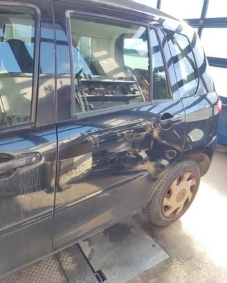 Porta posteriore sinistra MAZDA 2 del 2004