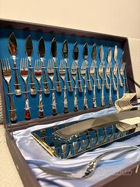 Set di posate per servizio di pesce
