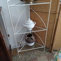 angoliera in ferro battuto bianco e vetro 