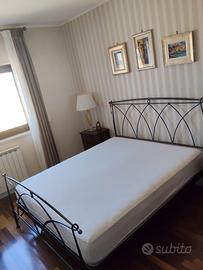 Letto matrimoniale in ferro battuto
