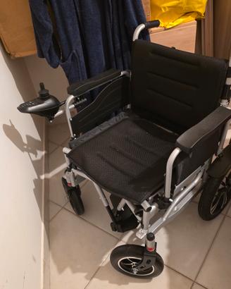 sedia a rotelle elettrica