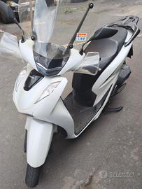 Honda sh 125 sport