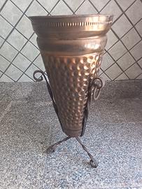 Portaombrelli vintage in rame o vaso per fiori