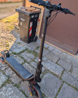 monopattino elettrico Iscooter 