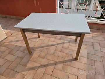 Tavolo da salone allungabile 