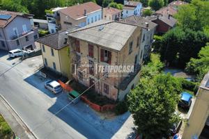 ST208 - CASA LIBERA SU QUATTRO LATI DA RISTRUTTURA