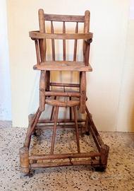 seggiolone il legno antico.