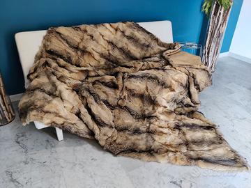 Coperta in pelliccia volpe