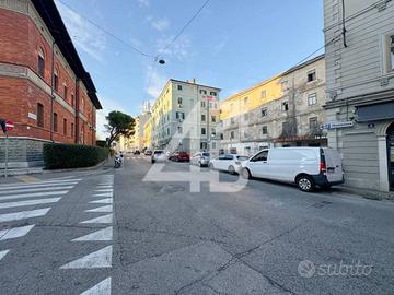 BAR ARREDATO - STRADA DI FIUME