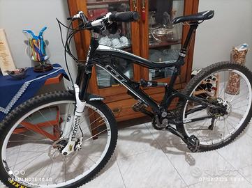 Mountain bike GT Sensor