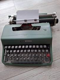 Macchina da scrivere Olivetti 