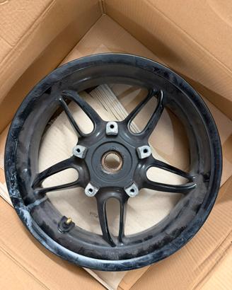 Cerchio Posteriore Beverly 350