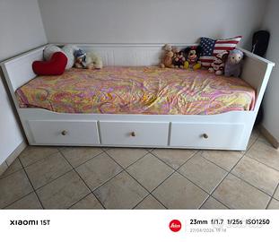 Letto divano/3 cassetti/2 materassi